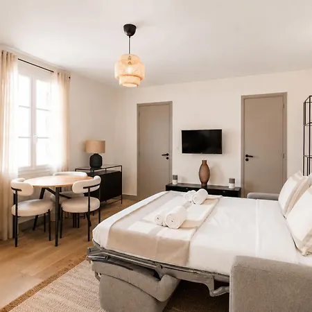 Stunning Near Arc De Triomphe * باريس